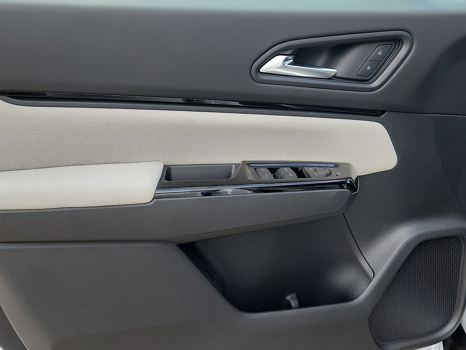 New 2026 Honda Prologue EX image 8