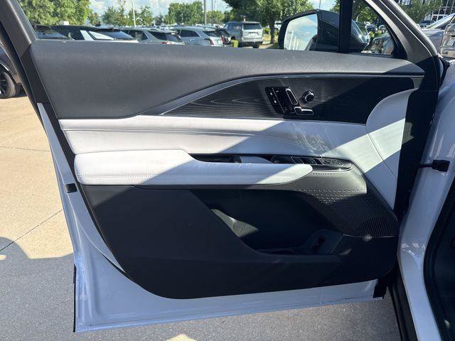 New 2026 Cadillac Lyriq Luxury RWD image 11