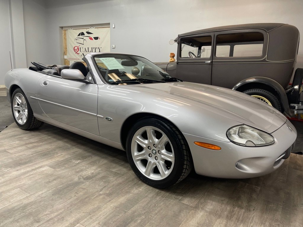 Used 2000 Jaguar XK8 Convertible image 38