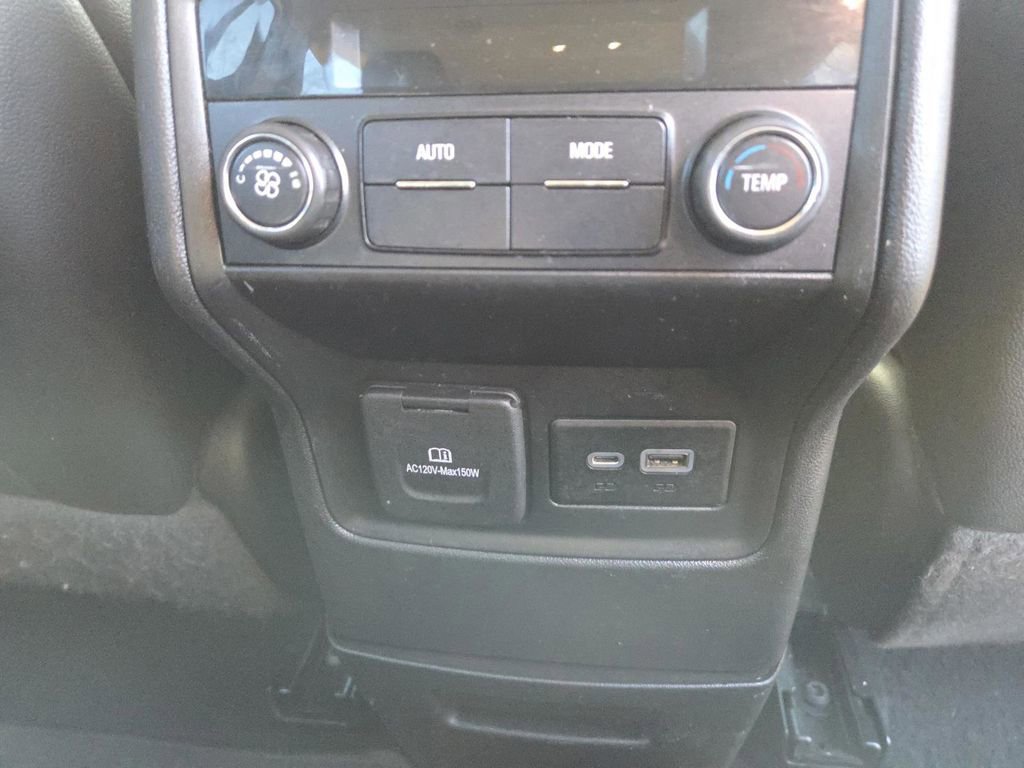 Used 2020 GMC Acadia SLT image 24