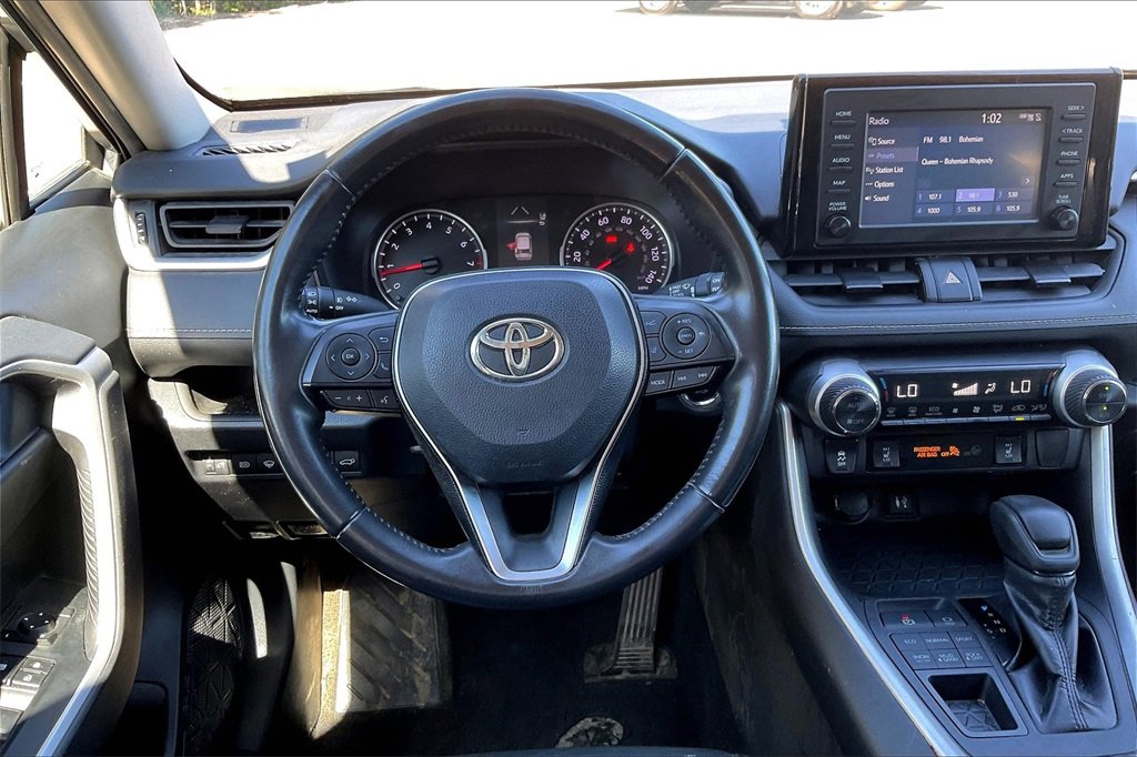 Used 2019 Toyota RAV4 XLE image 5