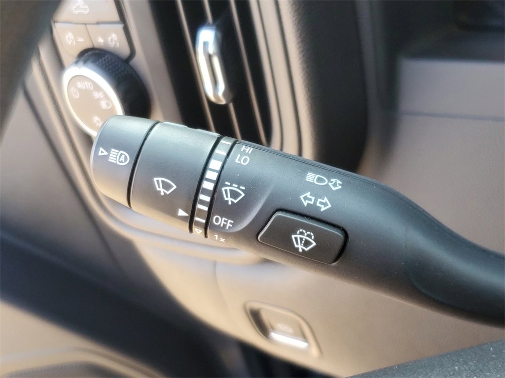 Used 2024 Chevrolet Silverado 1500 Custom image 31