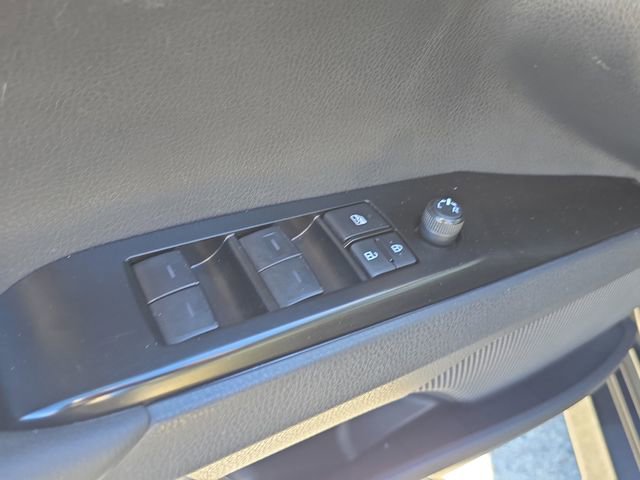 Used 2025 Toyota Camry LE image 18