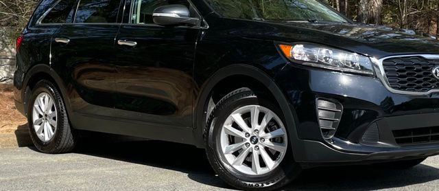 Used 2019 Kia Sorento LX image 10
