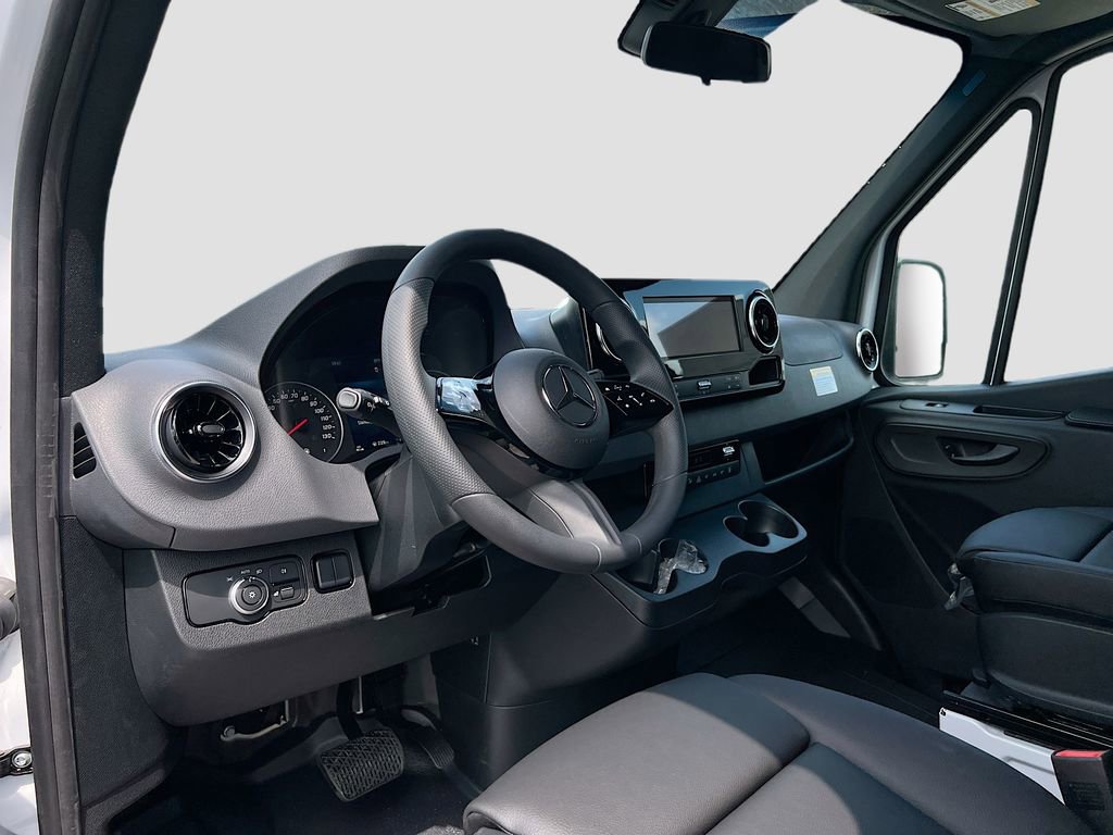 New 2025 Mercedes-Benz Sprinter 2500 image 8