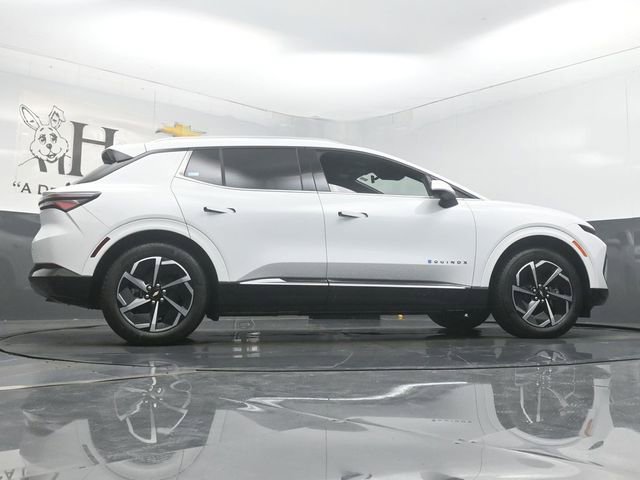 New 2025 Chevrolet Equinox EV LT image 31