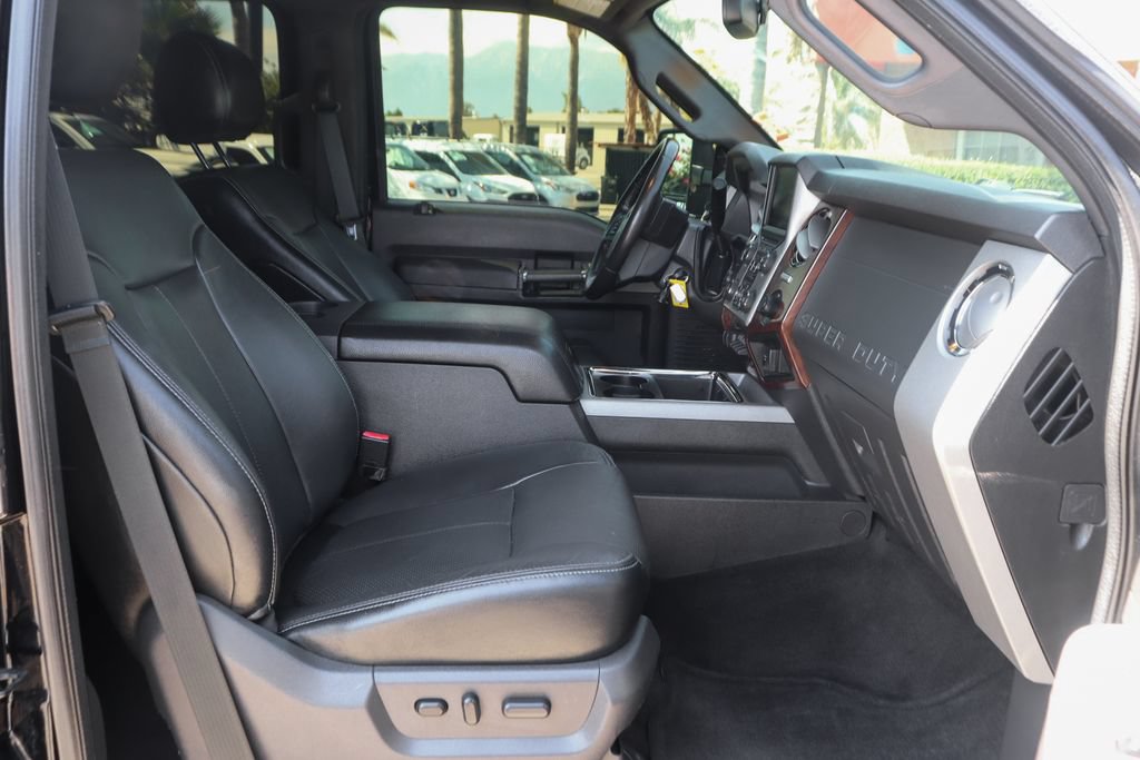 Used 2016 Ford F250 Lariat w/ Lariat Ultimate Package AWD/4WD image 41