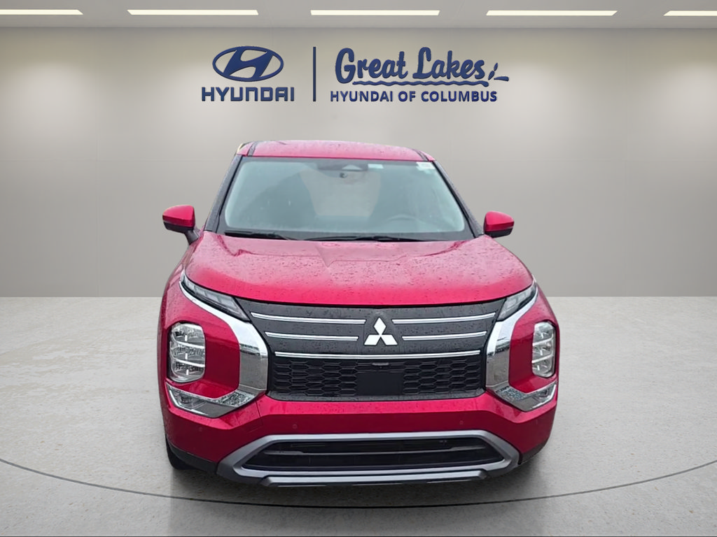 Used 2025 Mitsubishi Outlander SE FWD image 8