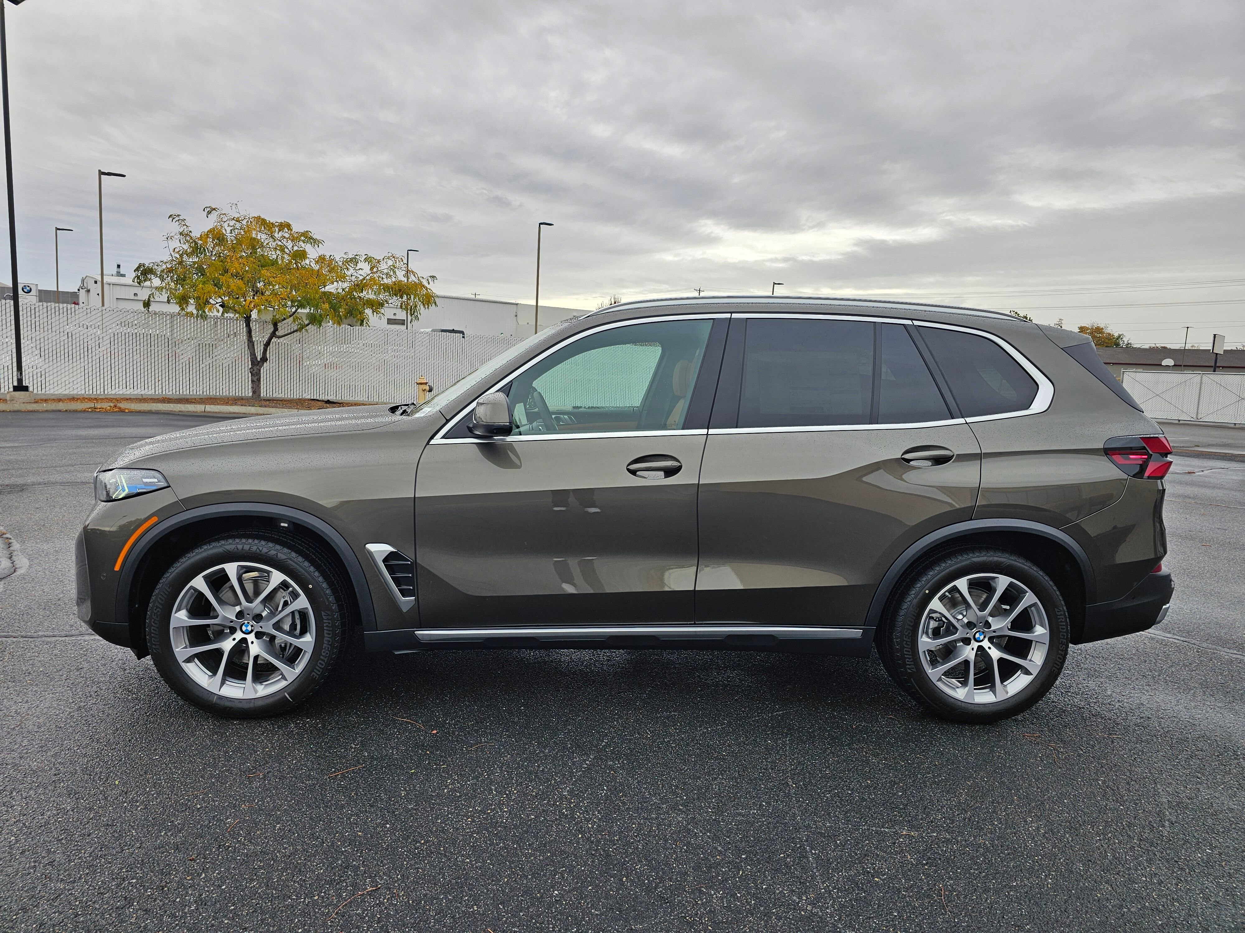 New 2026 BMW X5 xDrive40i image 3