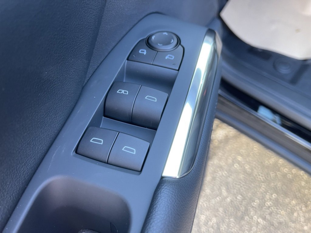 New 2026 Chevrolet Traverse LT w/ Driver Confidence Package image 10