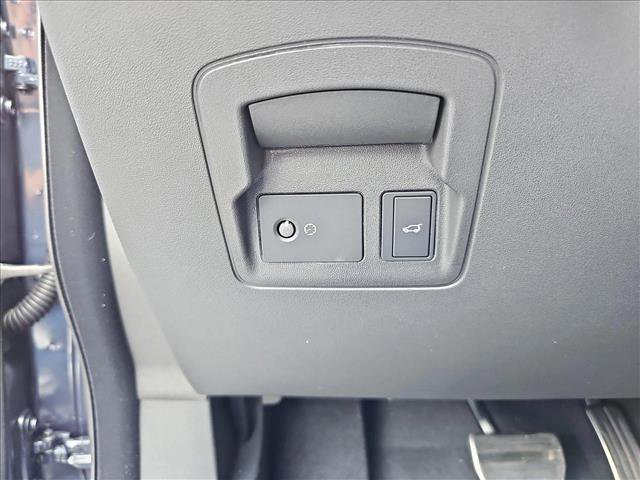 New 2026 Land Rover Range Rover Velar Dynamic SE image 25