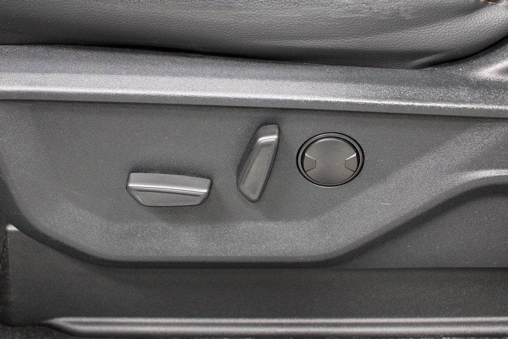 Certified 2025 Ford F250 Lariat w/ FX4 Off-Road Package image 25