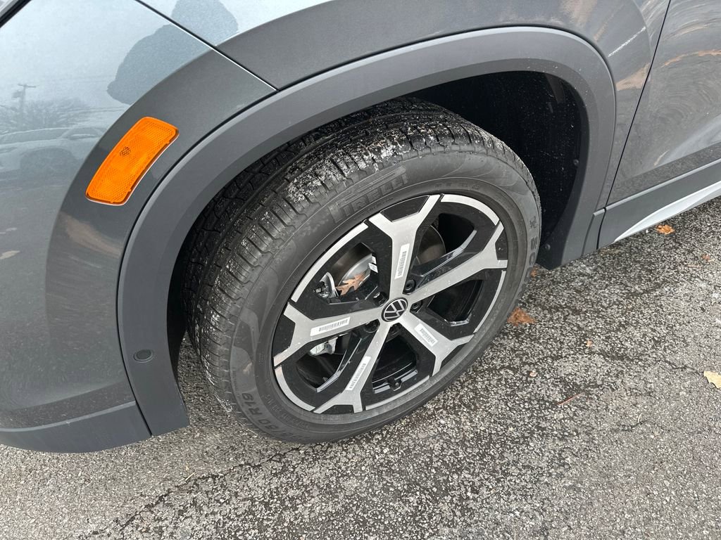 New 2026 Volkswagen Tiguan SE image 2