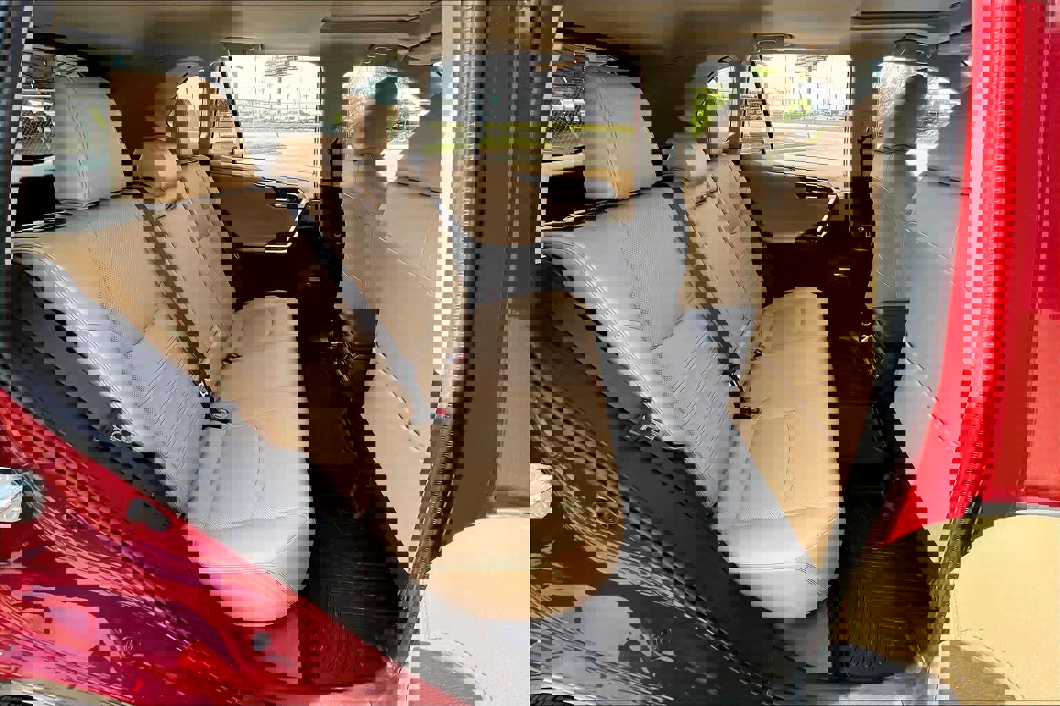 Used 2019 Toyota RAV4 Limited image 19