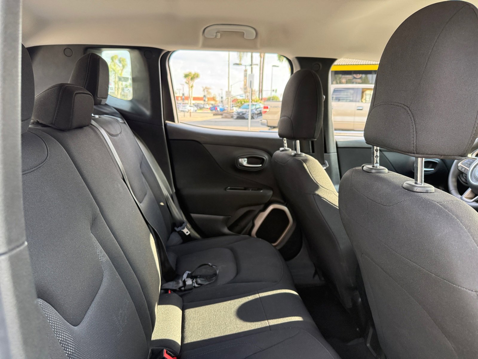 Used 2016 Jeep Renegade Sport w/ Power & Air Group image 17