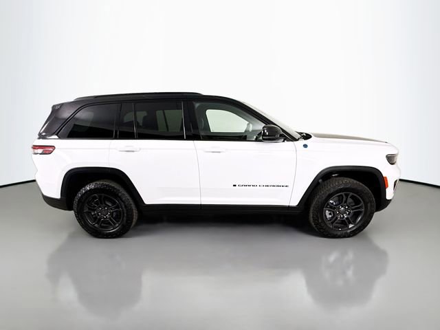 Used 2024 Jeep Grand Cherokee Trailhawk AWD/4WD image 8