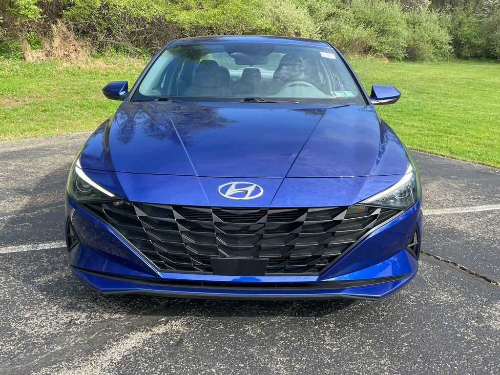 Used 2022 Hyundai Elantra SEL w/ Convenience Package FWD image 8