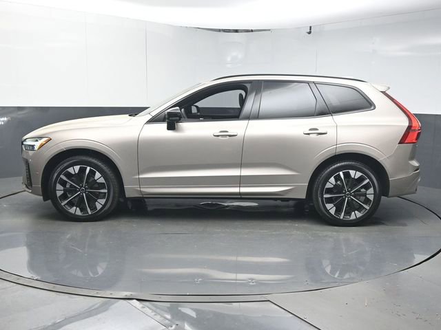 Used 2026 Volvo XC60 B5 Plus w/ Protection Package Premier image 5