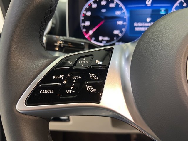 Used 2025 Mercedes-Benz C 300 4MATIC Sedan image 34