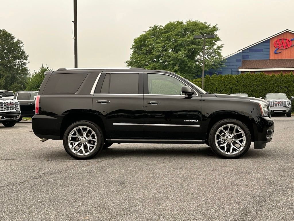 Certified 2019 GMC Yukon Denali w/ Denali Ultimate Package AWD/4WD image 3