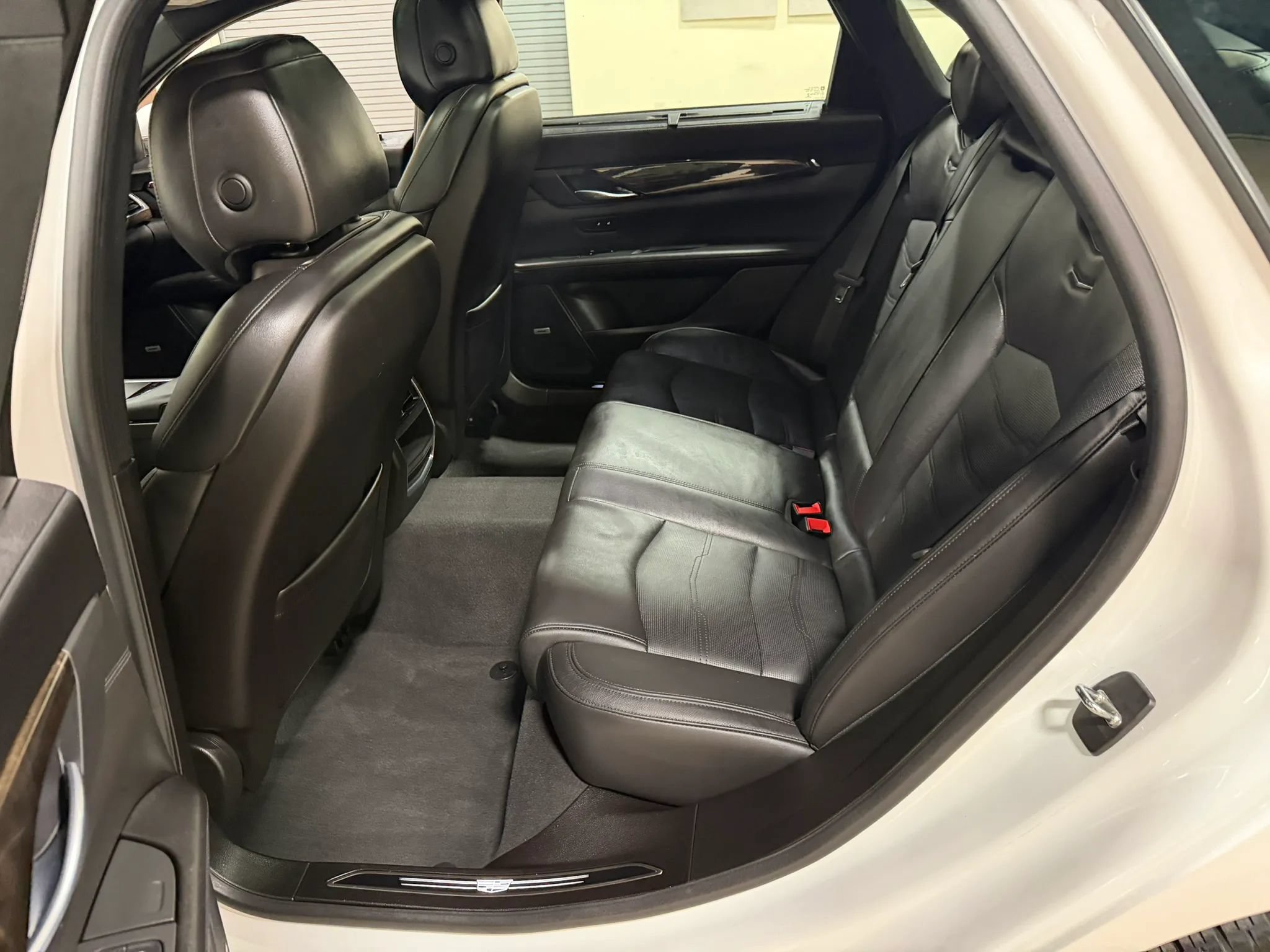 Used 2018 Cadillac CT6 Luxury AWD/4WD image 31