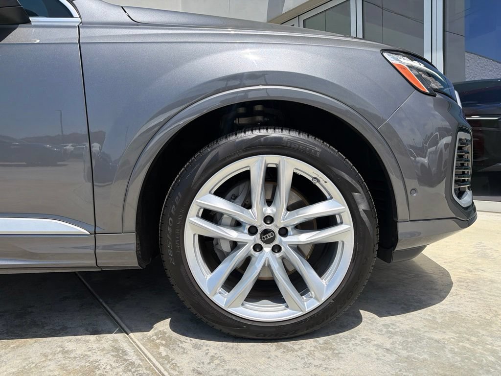 Used 2025 Audi Q7 3.0T Premium Plus AWD/4WD image 11