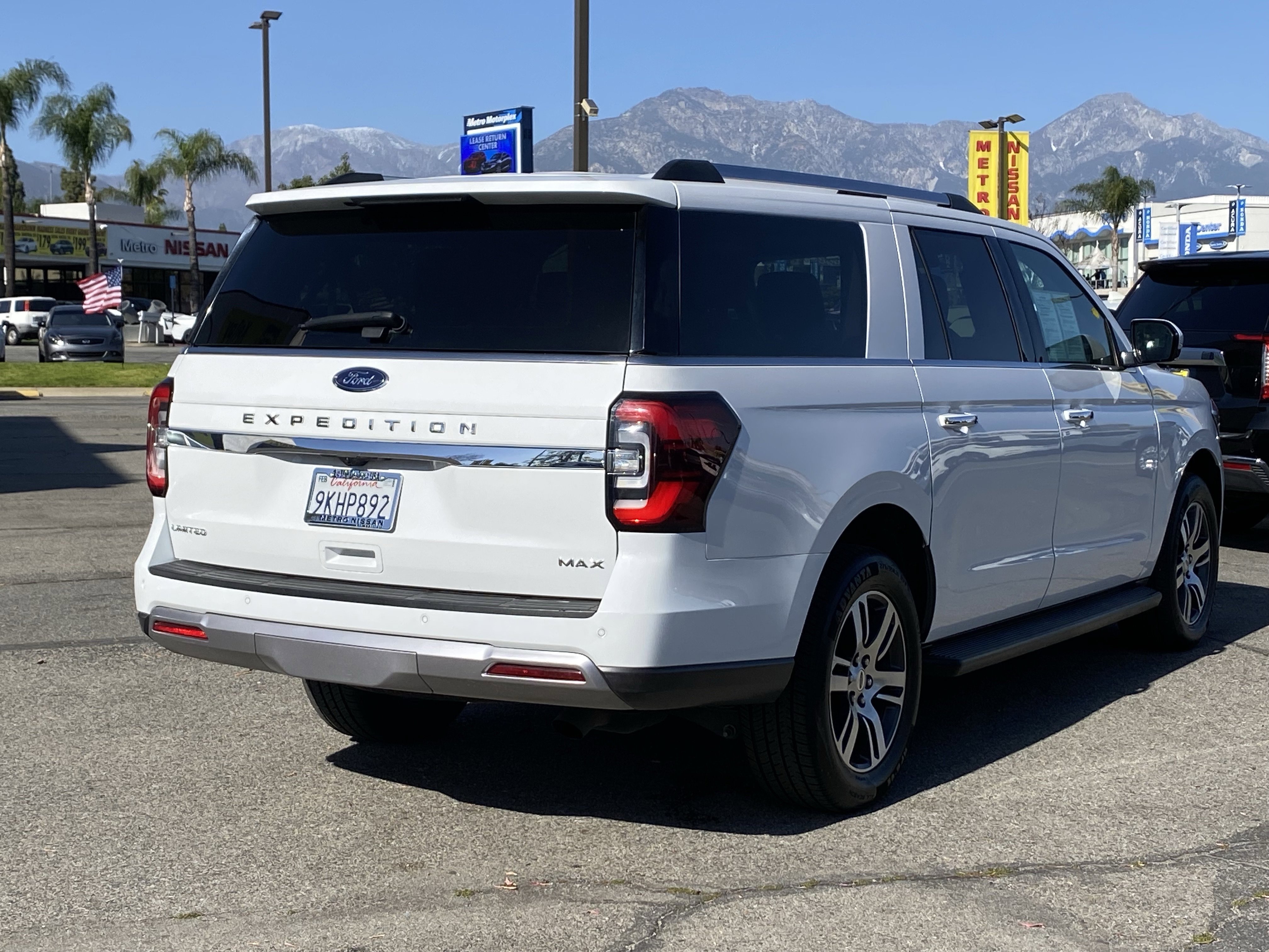 Used 2024 Ford Expedition Max Limited RWD image 3