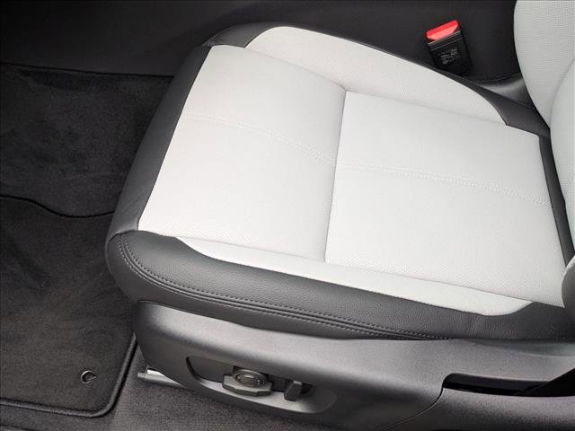 New 2026 Land Rover Range Rover Velar S image 4