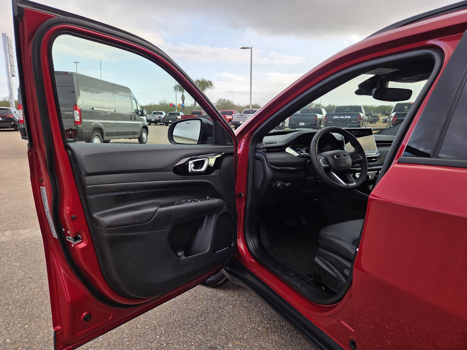 New 2026 Jeep Compass Latitude AWD/4WD image 12