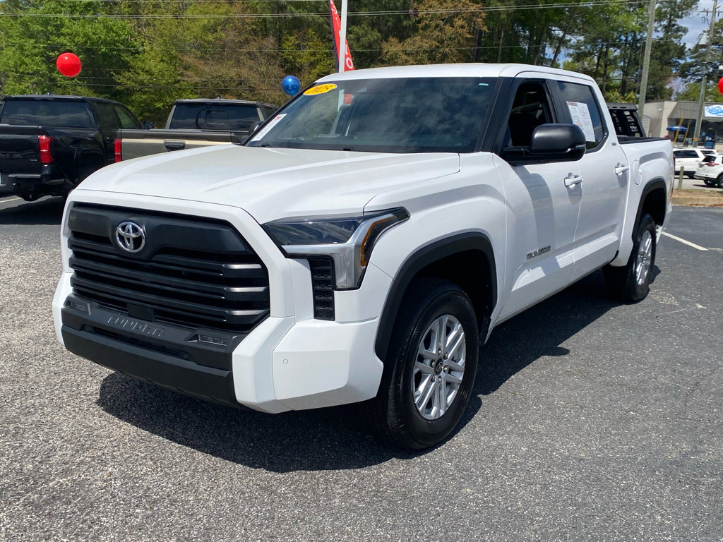Used 2025 Toyota Tundra SR5 w/ SR5 Premium Package image 2