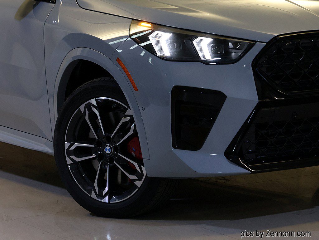 New 2026 BMW X2 xDrive28i w/ Technology Package AWD/4WD image 3