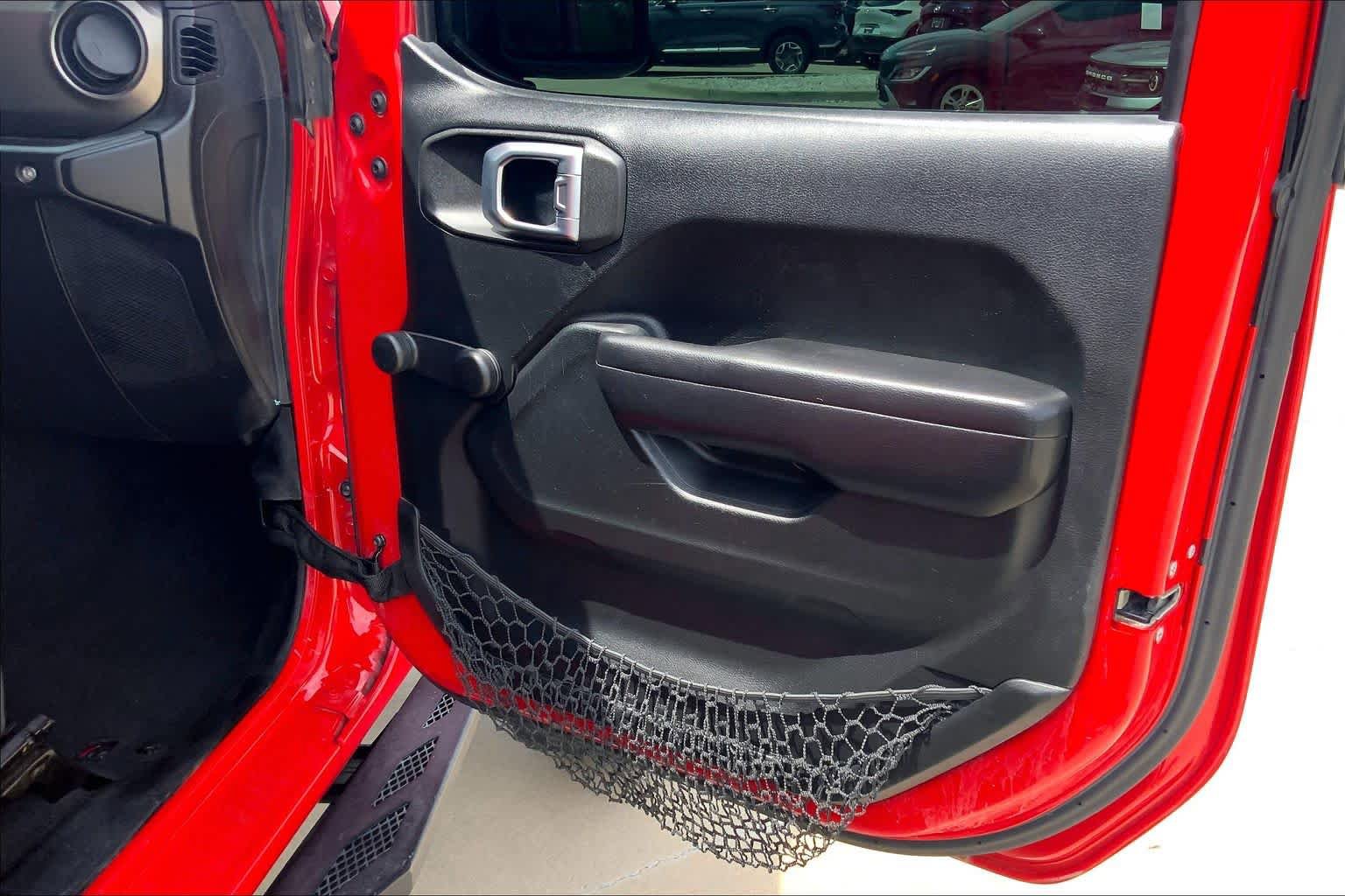 Used 2018 Jeep Wrangler Unlimited Sport AWD/4WD image 21