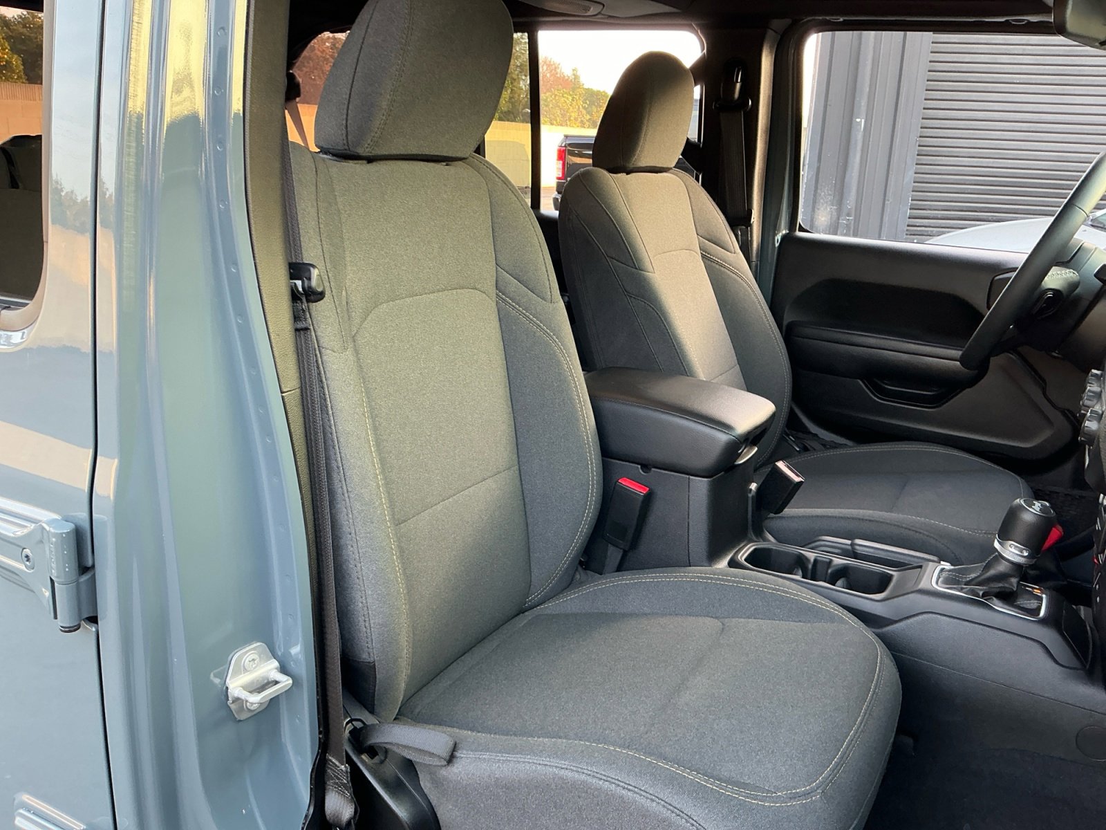 Used 2025 Jeep Wrangler Willys image 21