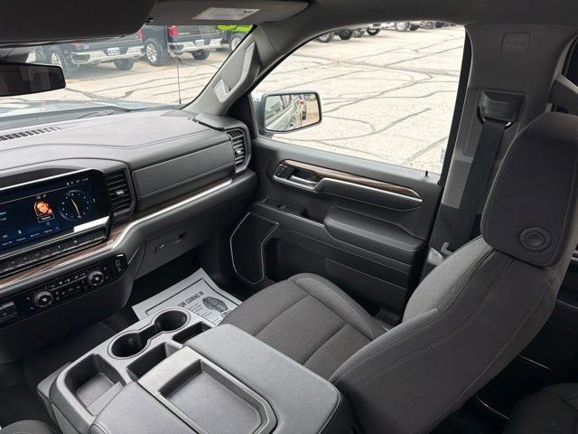 Used 2025 Chevrolet Silverado 1500 LT AWD/4WD image 20