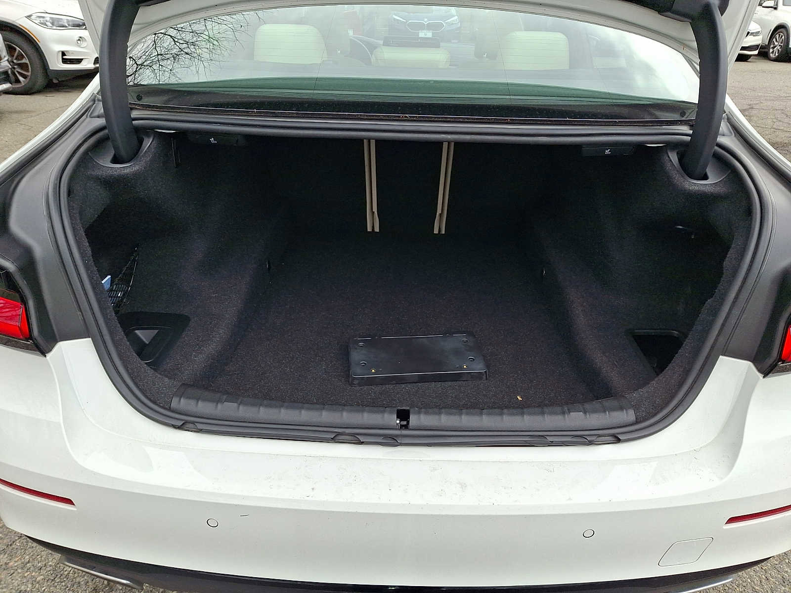 Used 2023 BMW 530i xDrive w/ Convenience Package image 28