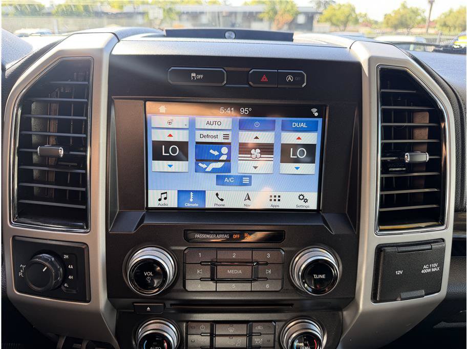 Used 2018 Ford F150 Lariat w/ Equipment Group 502A Luxury AWD/4WD image 20