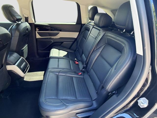 Used 2024 Lincoln Nautilus Reserve image 19