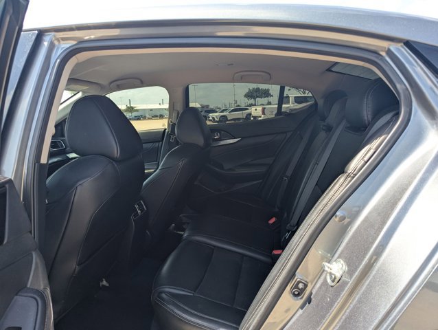 Used 2020 Nissan Maxima 3.5 SV w/ Floor Mat Group FWD image 15