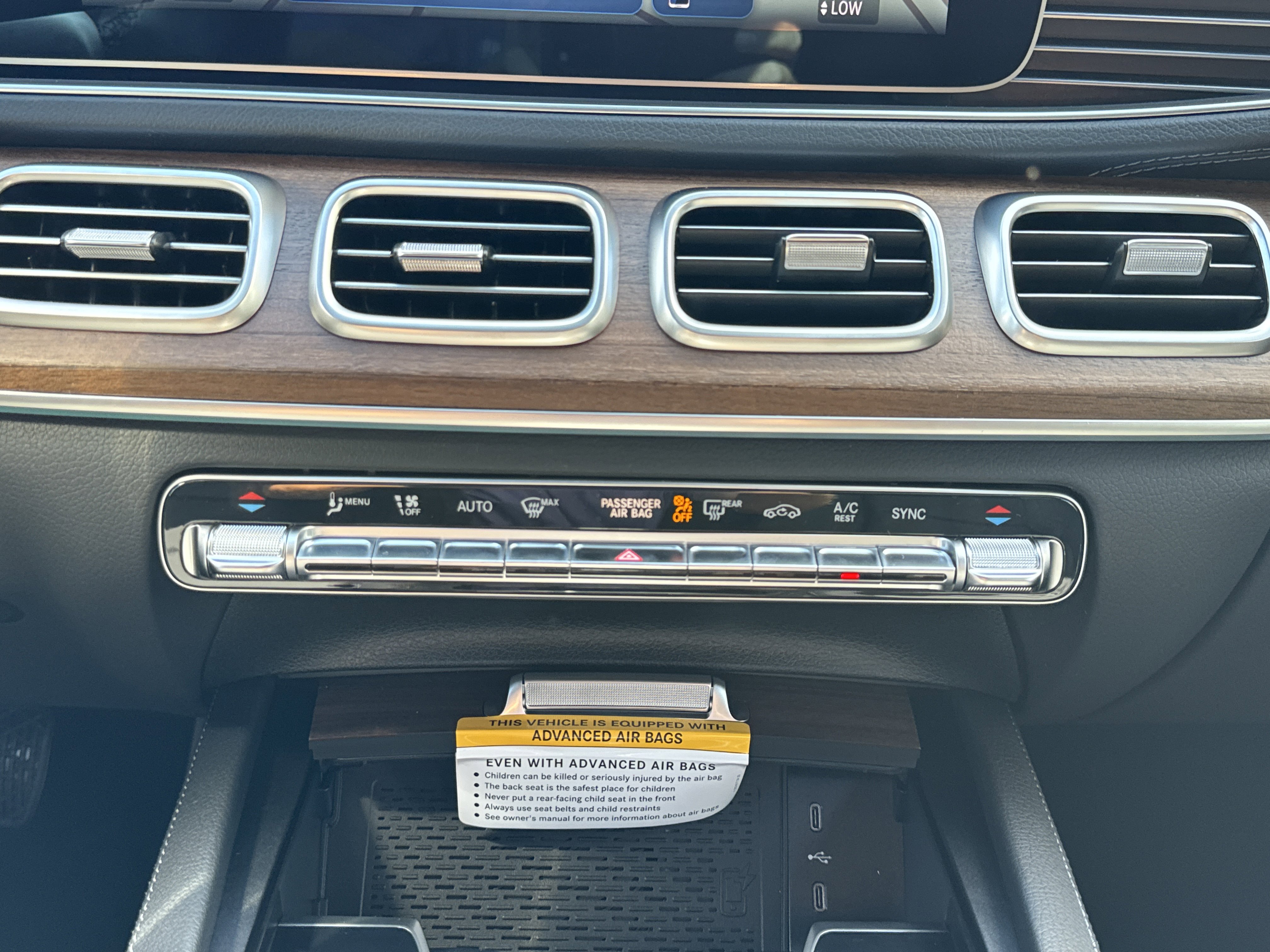 New 2026 Mercedes-Benz GLE 450 4MATIC Coupe image 23