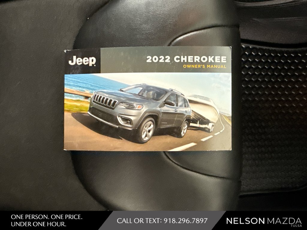 Used 2022 Jeep Cherokee Trailhawk w/ Comfort/Convenience Group AWD/4WD image 48