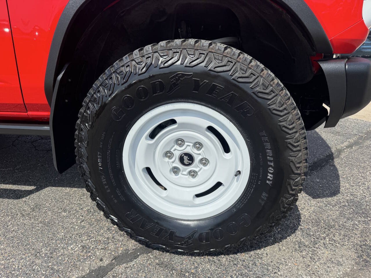 Used 2023 Ford Bronco Heritage Edition AWD/4WD image 6