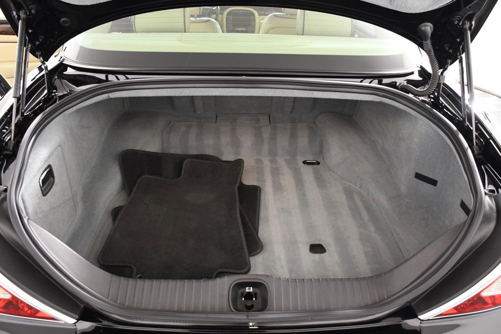 Used 2009 Jaguar XJ8 image 32