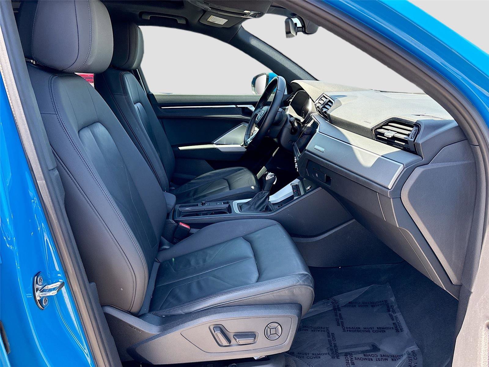 Used 2020 Audi Q3 2.0T Premium Plus w/ Premium Plus Package AWD/4WD image 29