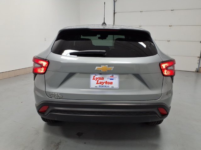 Certified 2024 Chevrolet Trax LS w/ LS Convenience Package FWD image 4