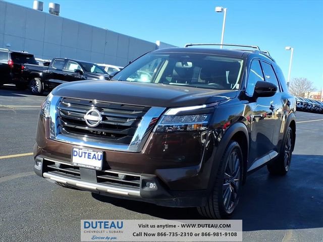 Used 2022 Nissan Pathfinder SL w/ SL Premium Package image 3