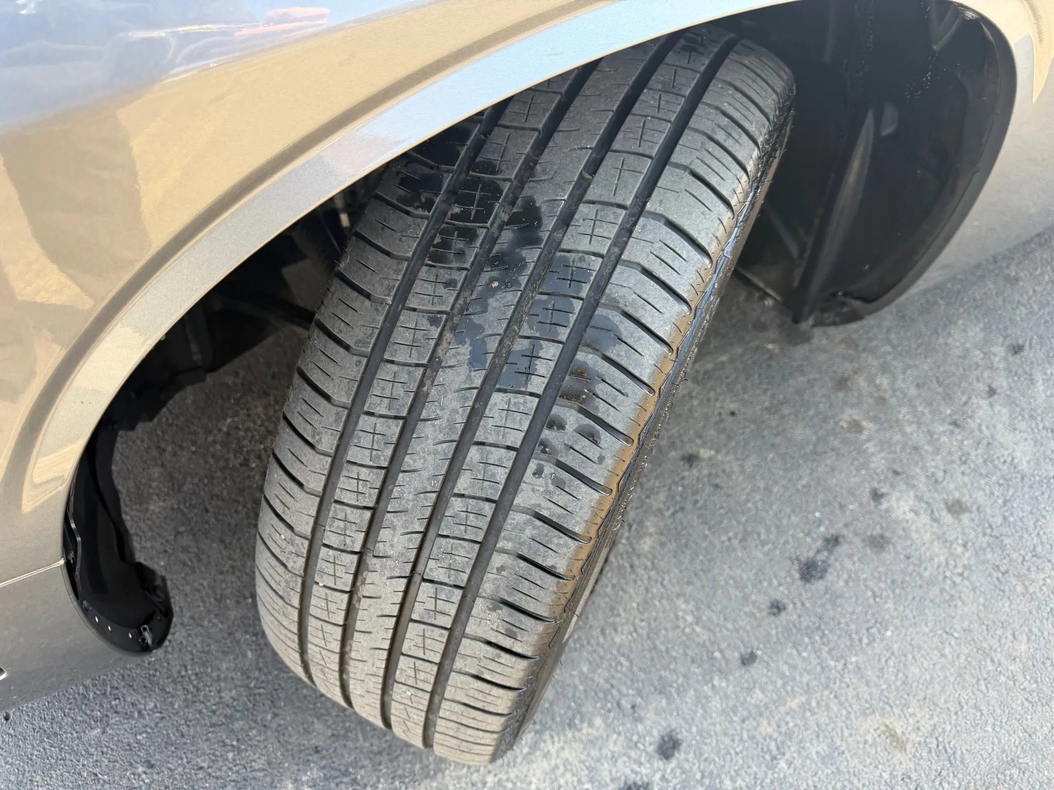 Used 2011 Dodge Challenger image 34