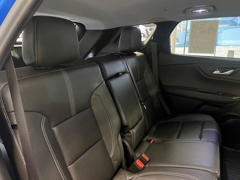 Used 2024 Chevrolet Blazer LT w/ Midnight/Sport Edition image 38