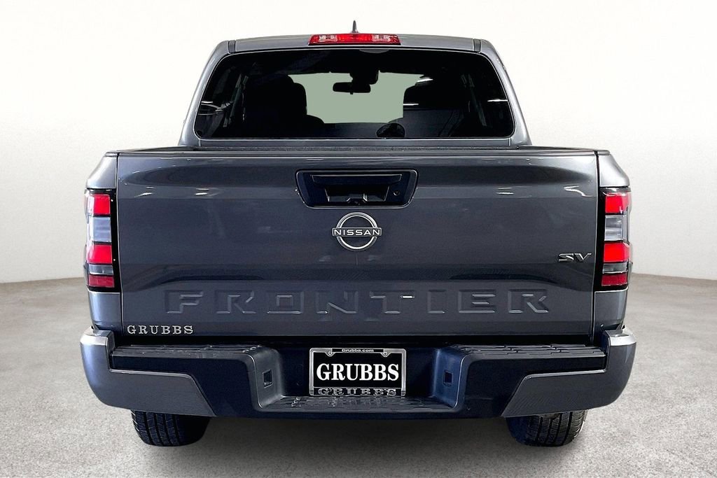 Used 2023 Nissan Frontier SV image 6