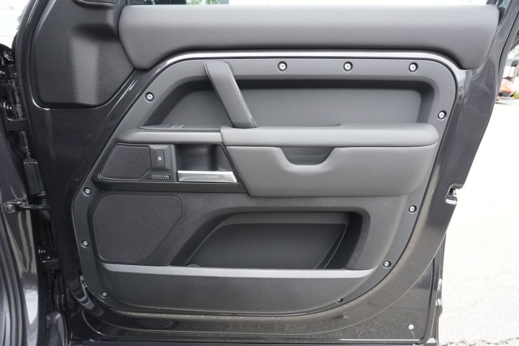 New 2026 Land Rover Defender 110 X AWD/4WD image 21