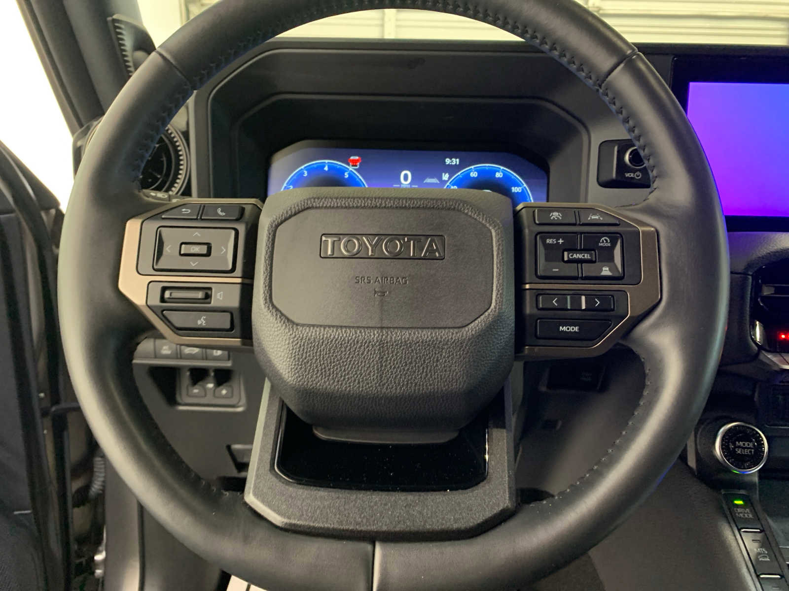 Certified 2025 Toyota Land Cruiser image 10